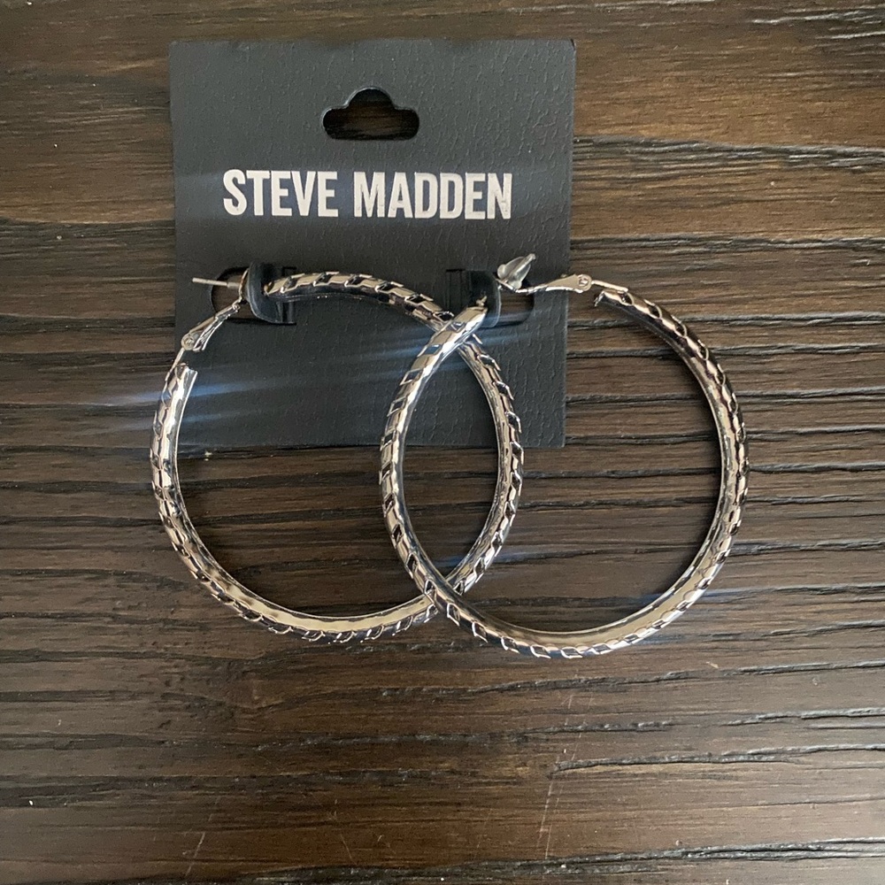 NEW Steve Madden silver hoop earrings